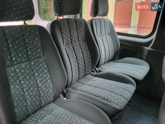 Белый Опель Виваро, объемом двигателя 2 л и пробегом 248 тыс. км за 9500 $, фото 105 на Automoto.ua