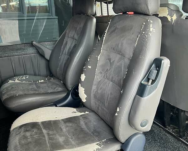 Білий Опель Віваро, об'ємом двигуна 2.46 л та пробігом 585 тис. км за 8300 $, фото 17 на Automoto.ua