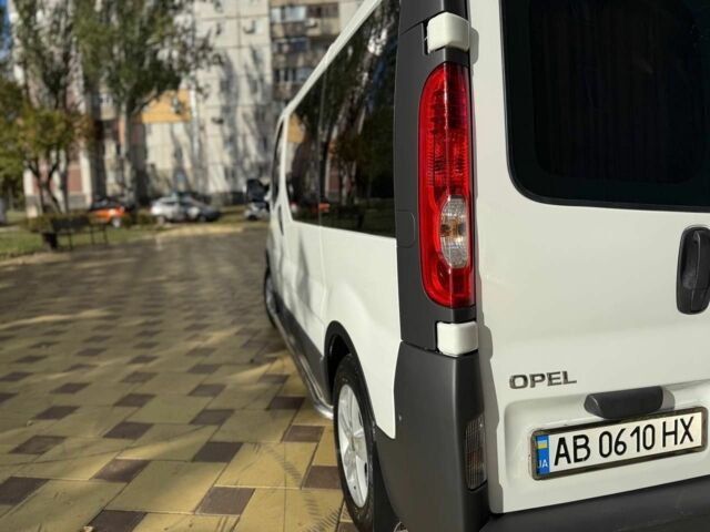 Белый Опель Виваро, объемом двигателя 2 л и пробегом 350 тыс. км за 8000 $, фото 6 на Automoto.ua