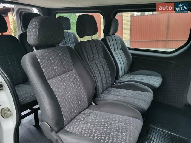 Белый Опель Виваро, объемом двигателя 2 л и пробегом 248 тыс. км за 9500 $, фото 107 на Automoto.ua