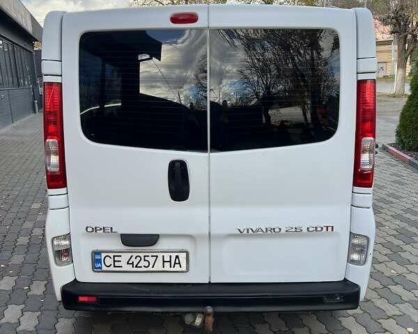 Білий Опель Віваро, об'ємом двигуна 2.46 л та пробігом 585 тис. км за 8300 $, фото 4 на Automoto.ua