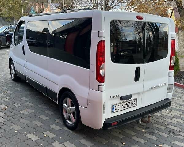 Білий Опель Віваро, об'ємом двигуна 2.46 л та пробігом 585 тис. км за 8300 $, фото 5 на Automoto.ua