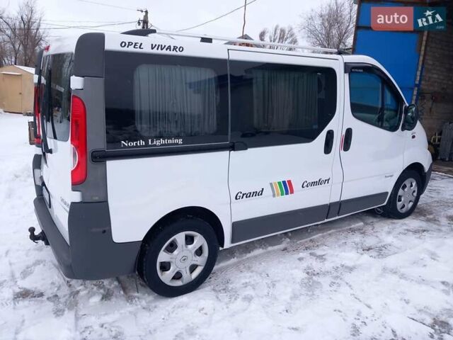 Белый Опель Виваро, объемом двигателя 2 л и пробегом 275 тыс. км за 8900 $, фото 5 на Automoto.ua