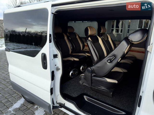 Белый Опель Виваро, объемом двигателя 2 л и пробегом 337 тыс. км за 8850 $, фото 50 на Automoto.ua