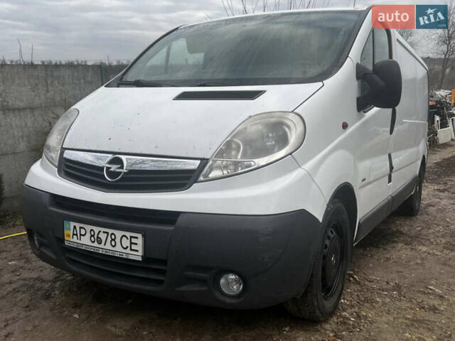 Белый Опель Виваро, объемом двигателя 1.87 л и пробегом 300 тыс. км за 7300 $, фото 24 на Automoto.ua