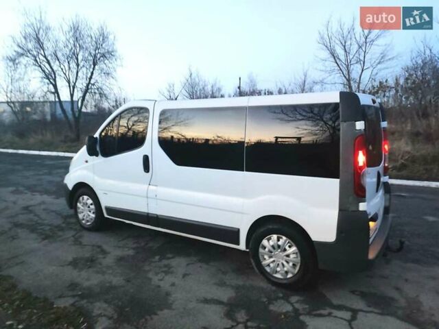 Белый Опель Виваро, объемом двигателя 2 л и пробегом 398 тыс. км за 7150 $, фото 22 на Automoto.ua