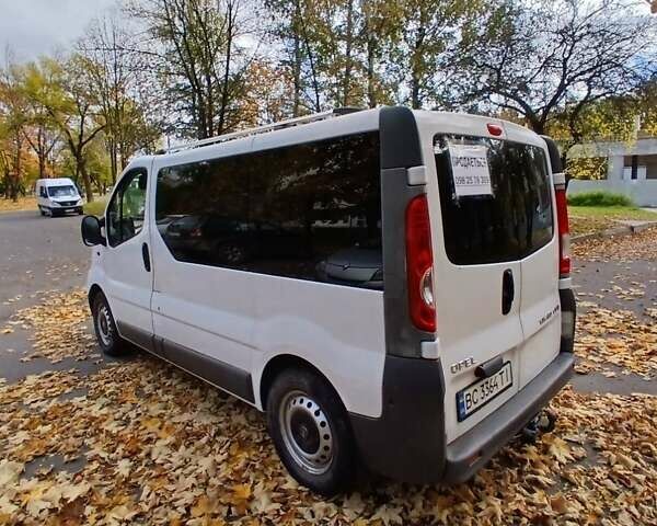 Белый Опель Виваро, объемом двигателя 2 л и пробегом 319 тыс. км за 7999 $, фото 1 на Automoto.ua