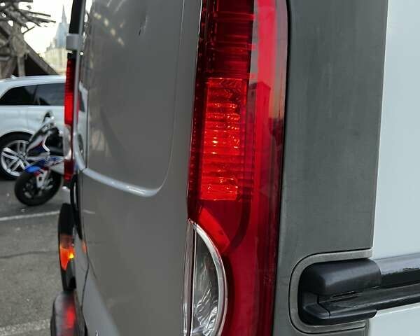 Білий Опель Віваро, об'ємом двигуна 1.87 л та пробігом 300 тис. км за 7000 $, фото 26 на Automoto.ua