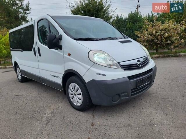 Белый Опель Виваро, объемом двигателя 2 л и пробегом 248 тыс. км за 9500 $, фото 14 на Automoto.ua