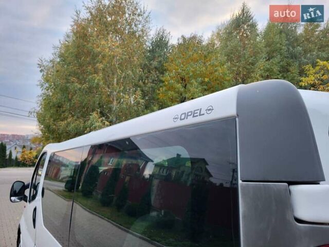 Белый Опель Виваро, объемом двигателя 2 л и пробегом 248 тыс. км за 9500 $, фото 120 на Automoto.ua