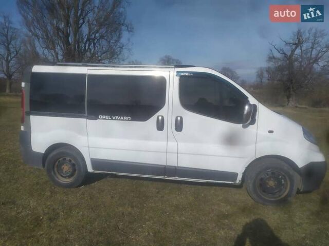Белый Опель Виваро, объемом двигателя 2 л и пробегом 263 тыс. км за 7650 $, фото 3 на Automoto.ua