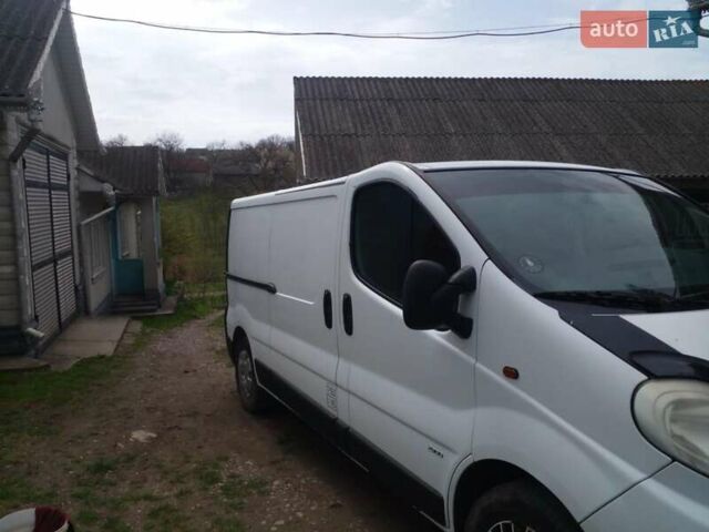 Белый Опель Виваро, объемом двигателя 2 л и пробегом 284 тыс. км за 7200 $, фото 10 на Automoto.ua