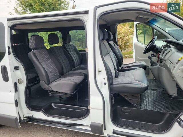 Белый Опель Виваро, объемом двигателя 2 л и пробегом 248 тыс. км за 9500 $, фото 60 на Automoto.ua