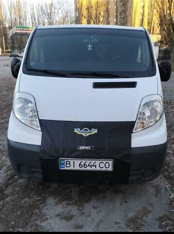 Білий Опель Віваро, об'ємом двигуна 2.46 л та пробігом 260 тис. км за 8500 $, фото 9 на Automoto.ua
