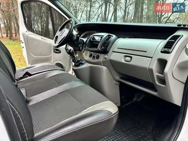 Белый Опель Виваро, объемом двигателя 2 л и пробегом 173 тыс. км за 9700 $, фото 14 на Automoto.ua