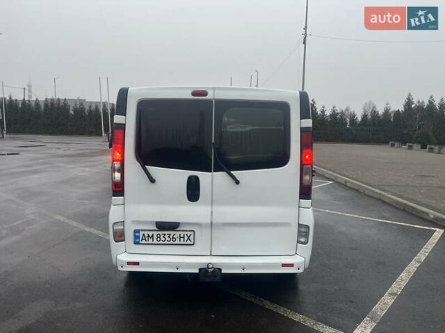 Білий Опель Віваро, об'ємом двигуна 2 л та пробігом 340 тис. км за 8300 $, фото 3 на Automoto.ua