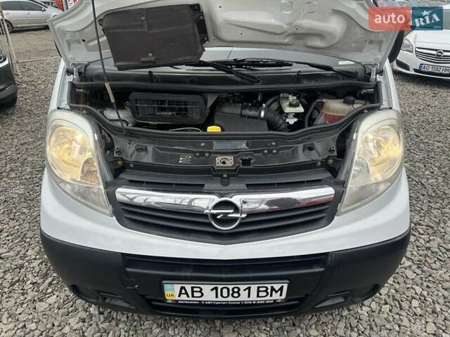 Білий Опель Віваро, об'ємом двигуна 2 л та пробігом 333 тис. км за 8000 $, фото 11 на Automoto.ua