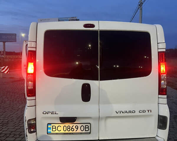 Білий Опель Віваро, об'ємом двигуна 2 л та пробігом 280 тис. км за 8300 $, фото 5 на Automoto.ua