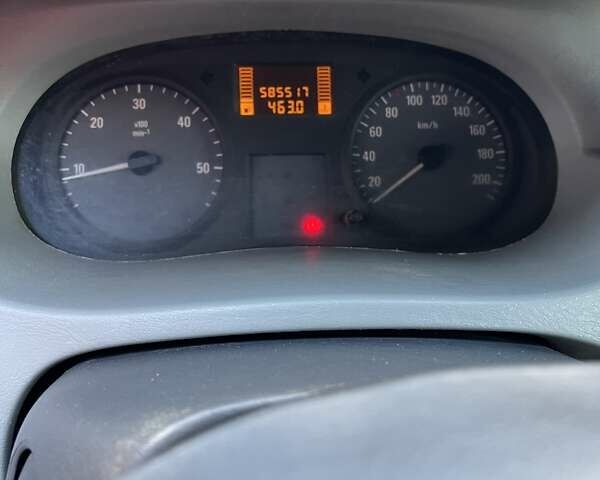 Білий Опель Віваро, об'ємом двигуна 2.46 л та пробігом 585 тис. км за 8300 $, фото 9 на Automoto.ua