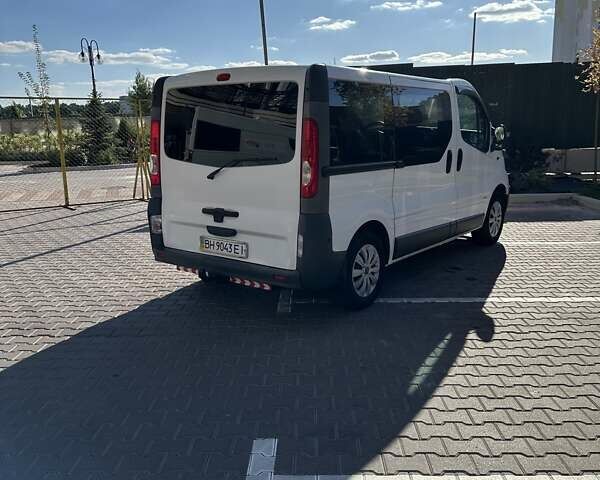 Білий Опель Віваро, об'ємом двигуна 2 л та пробігом 349 тис. км за 8800 $, фото 21 на Automoto.ua