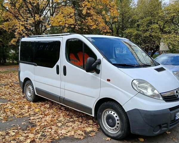 Белый Опель Виваро, объемом двигателя 2 л и пробегом 319 тыс. км за 7999 $, фото 9 на Automoto.ua