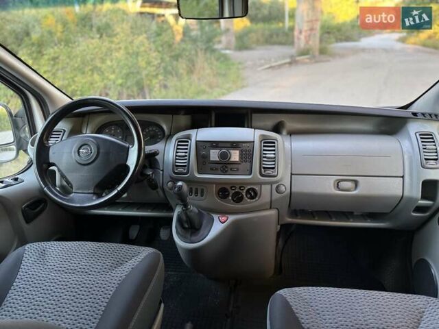 Білий Опель Віваро, об'ємом двигуна 2 л та пробігом 290 тис. км за 7899 $, фото 12 на Automoto.ua