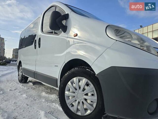 Белый Опель Виваро, объемом двигателя 2 л и пробегом 298 тыс. км за 8500 $, фото 44 на Automoto.ua