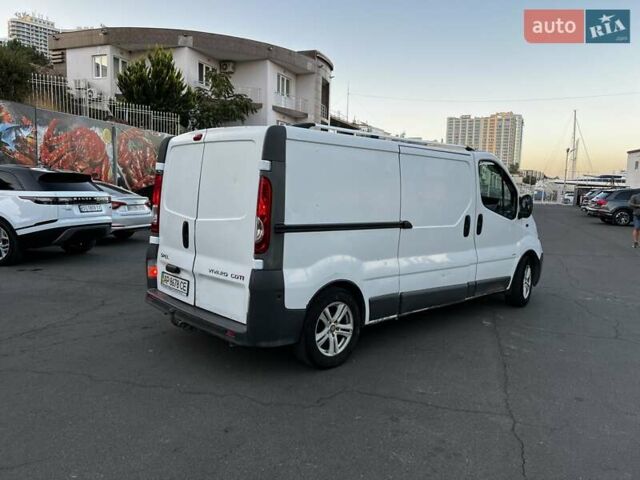 Белый Опель Виваро, объемом двигателя 1.87 л и пробегом 300 тыс. км за 7300 $, фото 5 на Automoto.ua