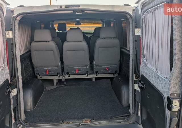 Білий Опель Віваро, об'ємом двигуна 2 л та пробігом 436 тис. км за 8700 $, фото 11 на Automoto.ua