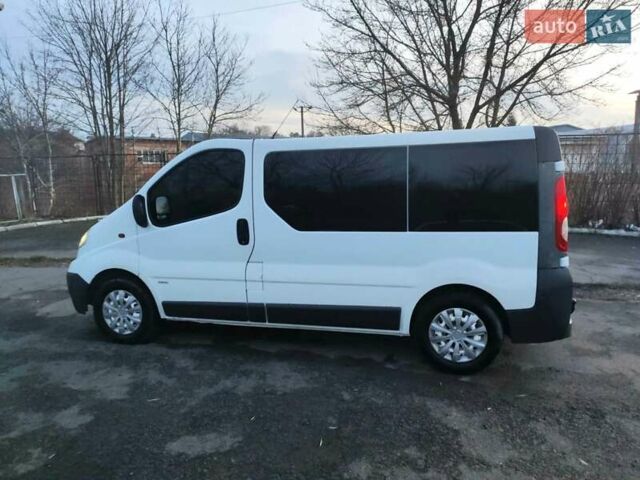 Белый Опель Виваро, объемом двигателя 2 л и пробегом 398 тыс. км за 7150 $, фото 1 на Automoto.ua