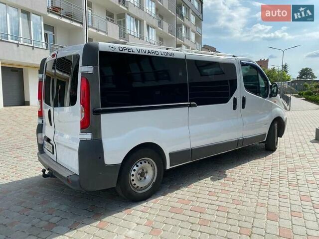 Білий Опель Віваро, об'ємом двигуна 2 л та пробігом 184 тис. км за 11000 $, фото 2 на Automoto.ua