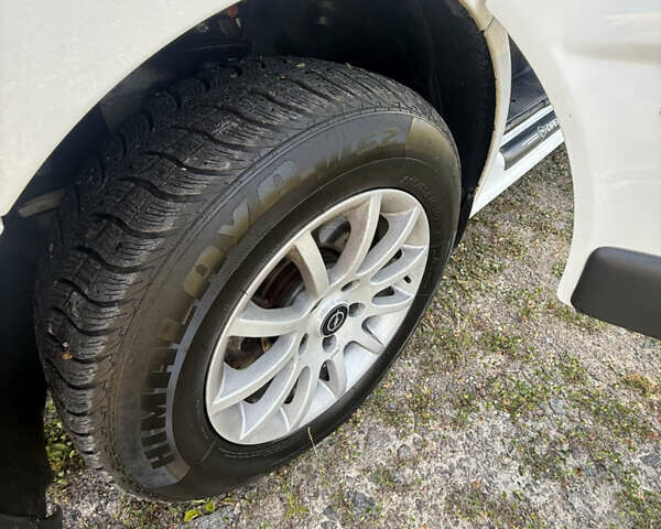 Білий Опель Віваро, об'ємом двигуна 2 л та пробігом 316 тис. км за 9350 $, фото 39 на Automoto.ua