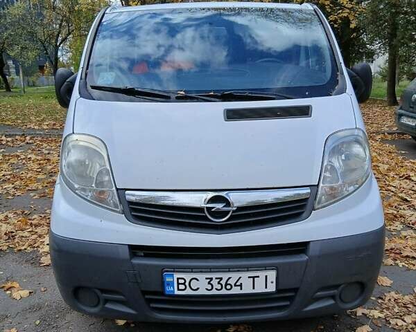 Белый Опель Виваро, объемом двигателя 2 л и пробегом 319 тыс. км за 7999 $, фото 8 на Automoto.ua