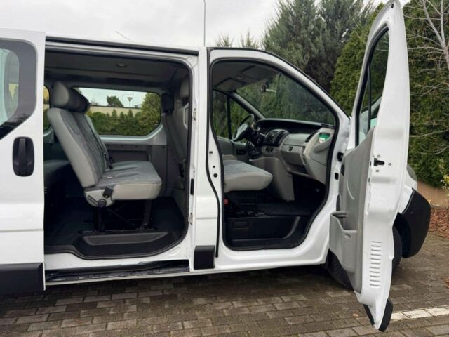 Білий Опель Віваро, об'ємом двигуна 1.9 л та пробігом 280 тис. км за 6600 $, фото 19 на Automoto.ua