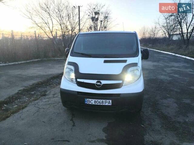 Белый Опель Виваро, объемом двигателя 2 л и пробегом 398 тыс. км за 7150 $, фото 12 на Automoto.ua