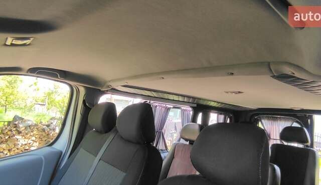 Белый Опель Виваро, объемом двигателя 2 л и пробегом 262 тыс. км за 8500 $, фото 1 на Automoto.ua