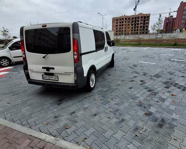 Білий Опель Віваро, об'ємом двигуна 2 л та пробігом 302 тис. км за 8500 $, фото 9 на Automoto.ua