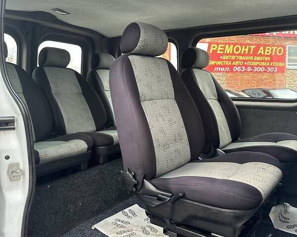 Білий Опель Віваро, об'ємом двигуна 2 л та пробігом 333 тис. км за 8000 $, фото 19 на Automoto.ua