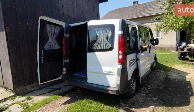 Белый Опель Виваро, объемом двигателя 2 л и пробегом 262 тыс. км за 8500 $, фото 3 на Automoto.ua