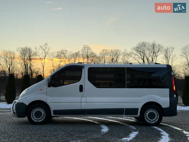 Белый Опель Виваро, объемом двигателя 2 л и пробегом 337 тыс. км за 8850 $, фото 27 на Automoto.ua