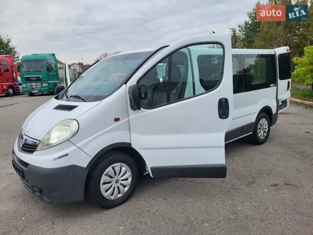 Белый Опель Виваро, объемом двигателя 2 л и пробегом 248 тыс. км за 9500 $, фото 45 на Automoto.ua
