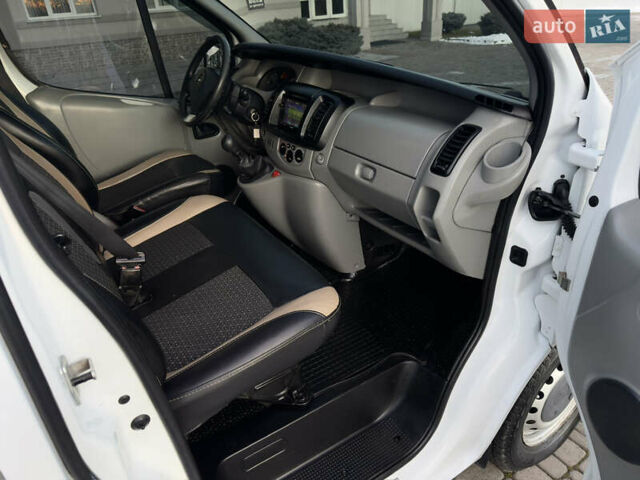 Белый Опель Виваро, объемом двигателя 2 л и пробегом 337 тыс. км за 8850 $, фото 40 на Automoto.ua