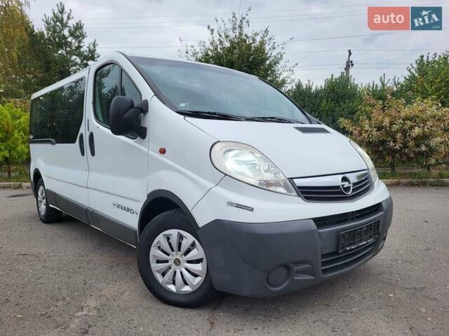 Белый Опель Виваро, объемом двигателя 2 л и пробегом 248 тыс. км за 9500 $, фото 13 на Automoto.ua