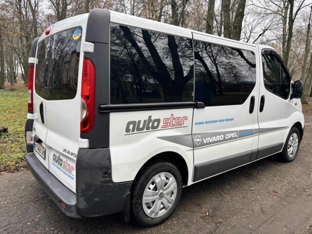 Белый Опель Виваро, объемом двигателя 2 л и пробегом 173 тыс. км за 9700 $, фото 2 на Automoto.ua