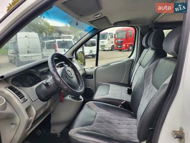 Белый Опель Виваро, объемом двигателя 2 л и пробегом 248 тыс. км за 9500 $, фото 68 на Automoto.ua