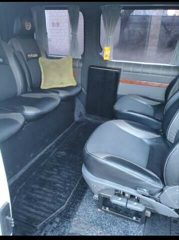 Білий Опель Віваро, об'ємом двигуна 2.46 л та пробігом 260 тис. км за 8500 $, фото 2 на Automoto.ua