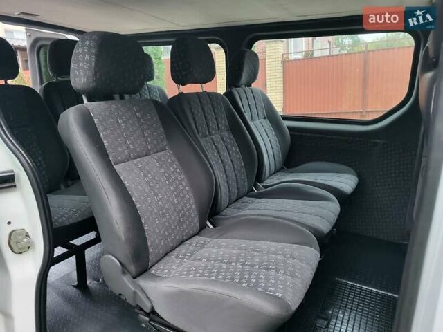 Белый Опель Виваро, объемом двигателя 2 л и пробегом 248 тыс. км за 9500 $, фото 108 на Automoto.ua