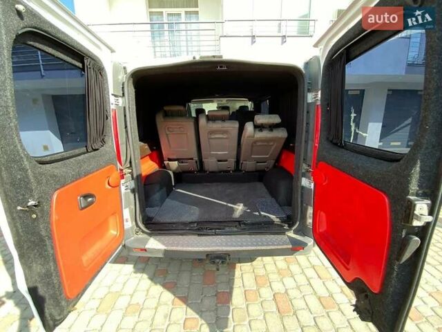 Білий Опель Віваро, об'ємом двигуна 2 л та пробігом 184 тис. км за 11000 $, фото 9 на Automoto.ua