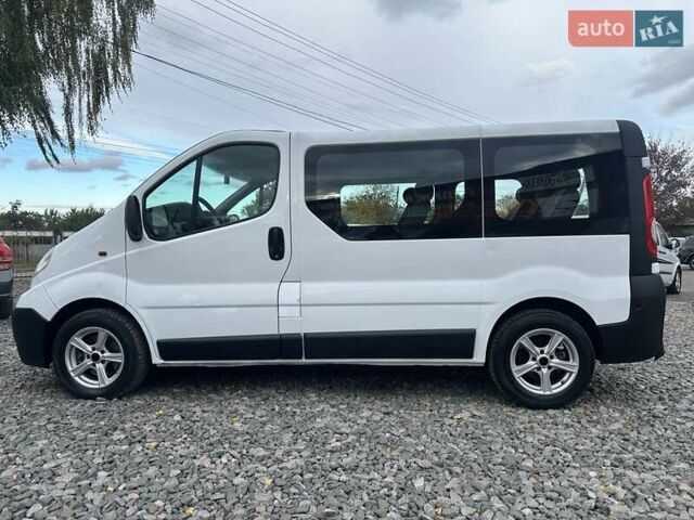 Белый Опель Виваро, объемом двигателя 2 л и пробегом 333 тыс. км за 8800 $, фото 7 на Automoto.ua