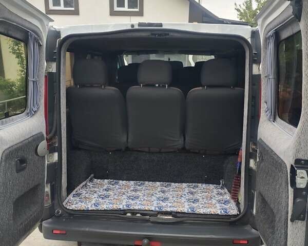 Белый Опель Виваро, объемом двигателя 2 л и пробегом 373 тыс. км за 8999 $, фото 8 на Automoto.ua